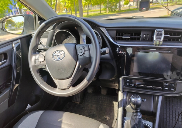 Toyota Auris cena 54900 przebieg: 97000, rok produkcji 2015 z Lublin małe 79